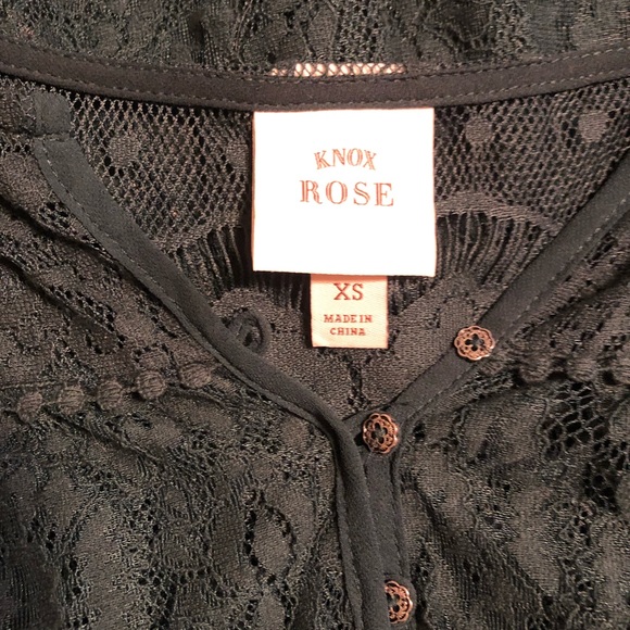 Laced flowy forest green long sleeve top. - Picture 6 of 7